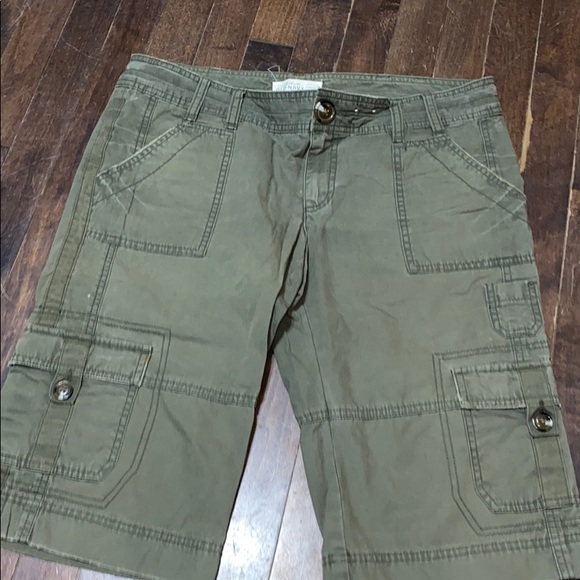Old Navy Pants - NWOT old navy cargo shorts